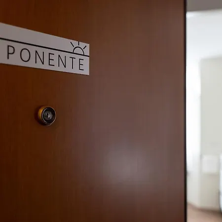 Ponente - Balcony, Free Parking,close To * Комо