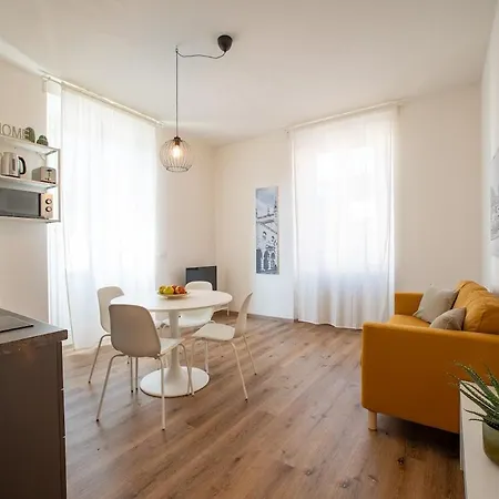Ponente - Balcony, Free Parking,close To Апартаменты Комо