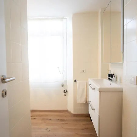 Apartman Ponente - Balcony, Free Parking,close To